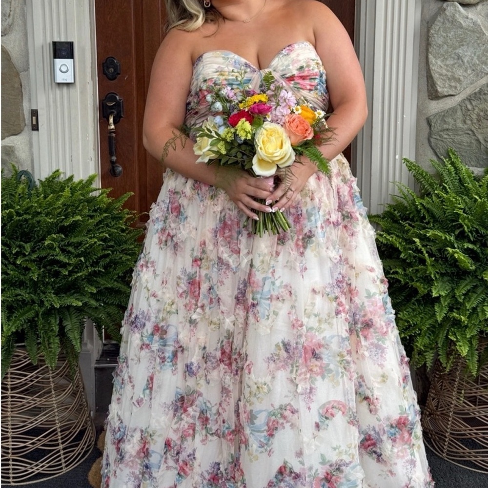 Alyce Paris Elegant White Gown Strapless Corset Top - Picture 7 of 10